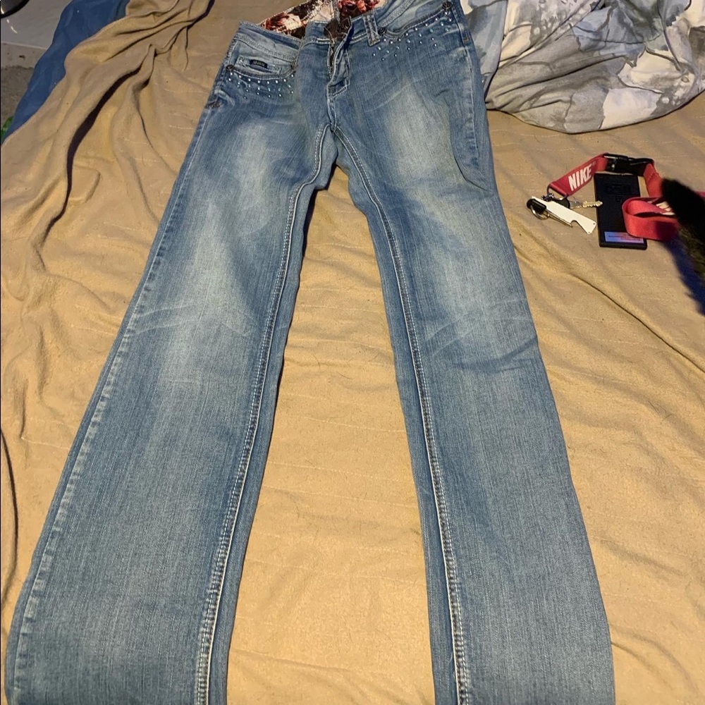 Adikto jeans